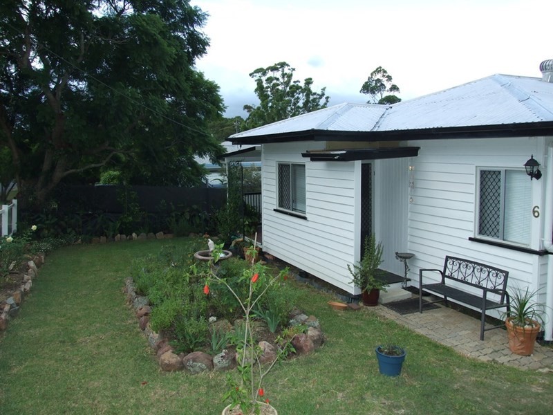 6 Andrews Road, Crows Nest QLD 4355