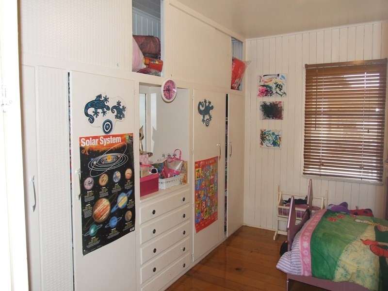 28 Albert Street, Crows Nest QLD 4355