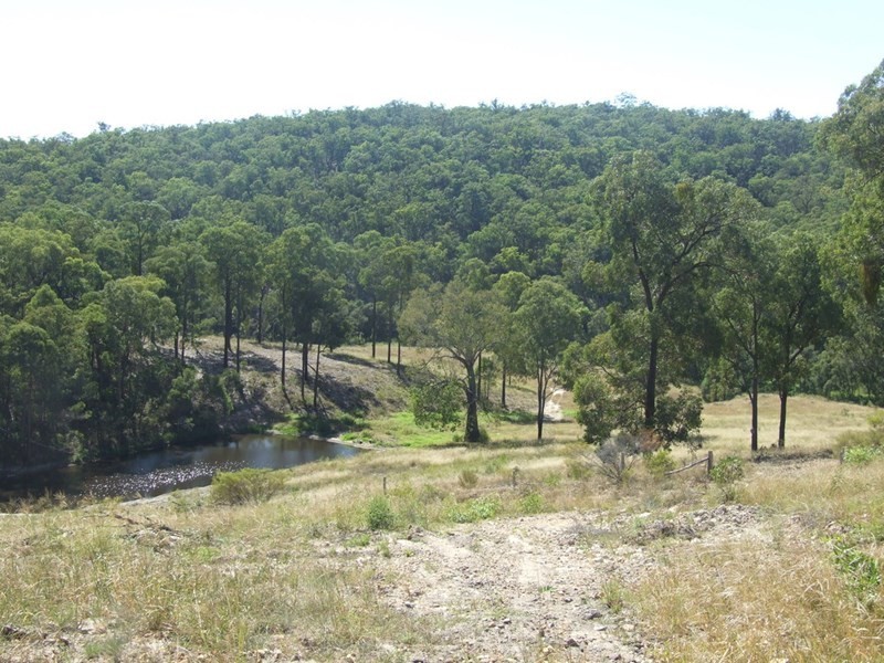 6009 New England Highway, Crows Nest QLD 4355