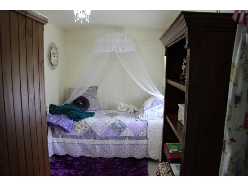 34 South Street, Crows Nest QLD 4355