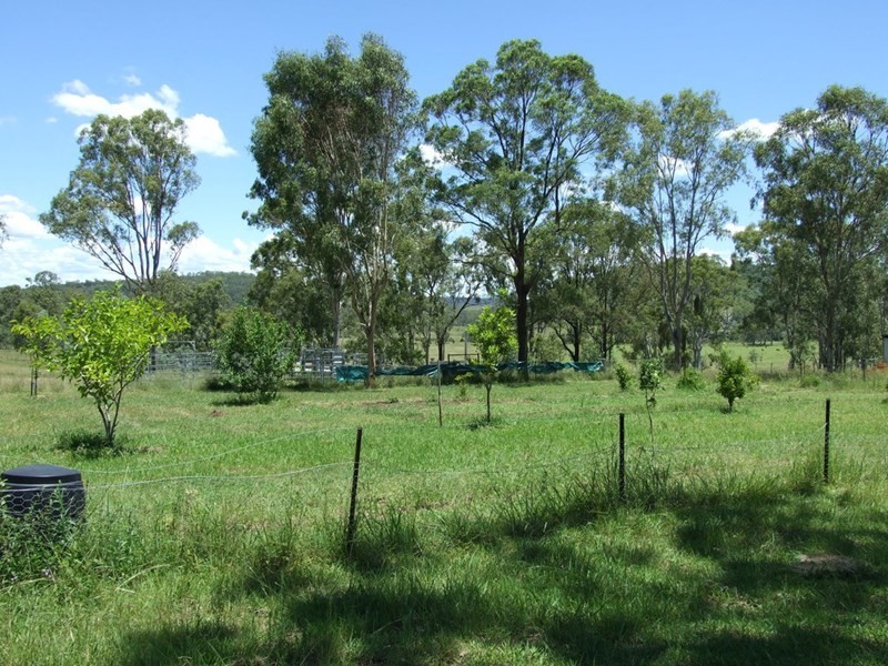 1072 Emu Creek Road, Emu Creek QLD 4355