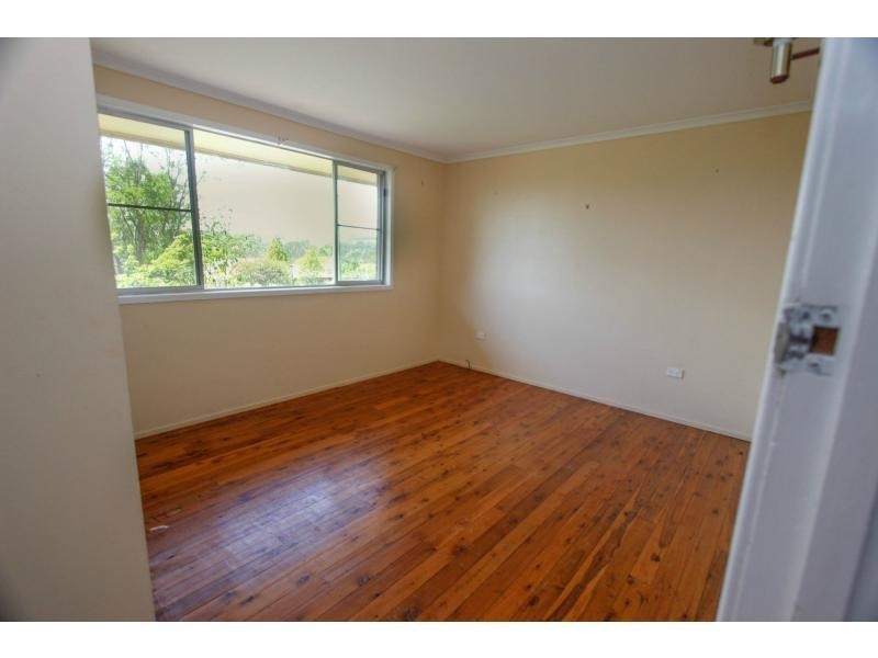 32 Railway Terrace, Crows Nest QLD 4355