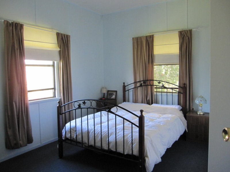 12 Littleton Street, Crows Nest QLD 4355