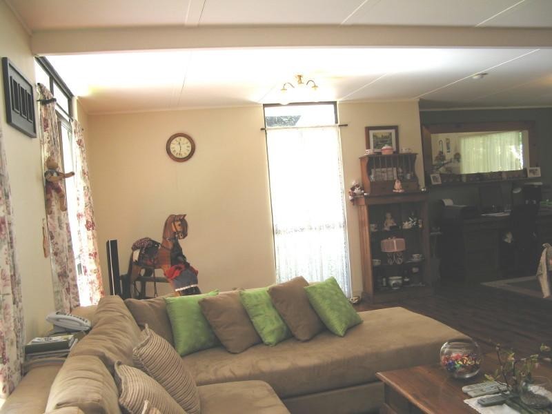 4 Mogg Road, Hampton QLD 4352