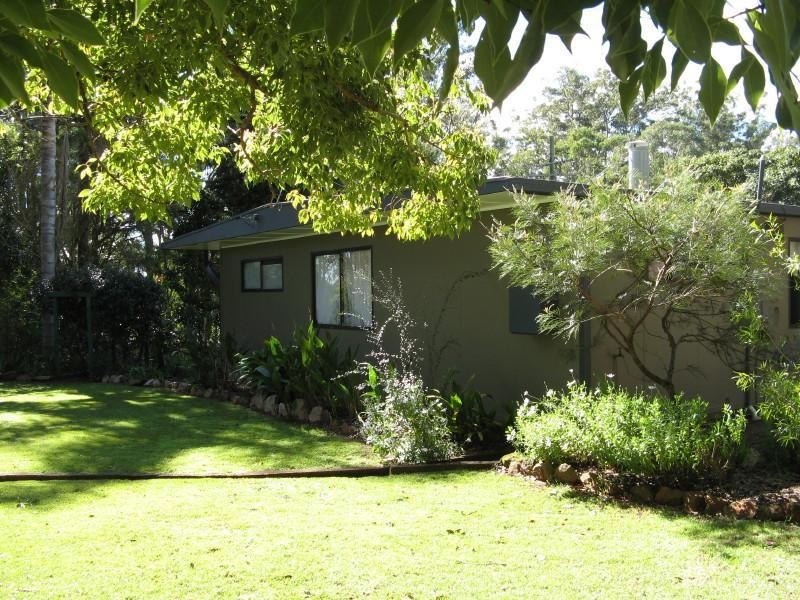 4 Mogg Road, Hampton QLD 4352