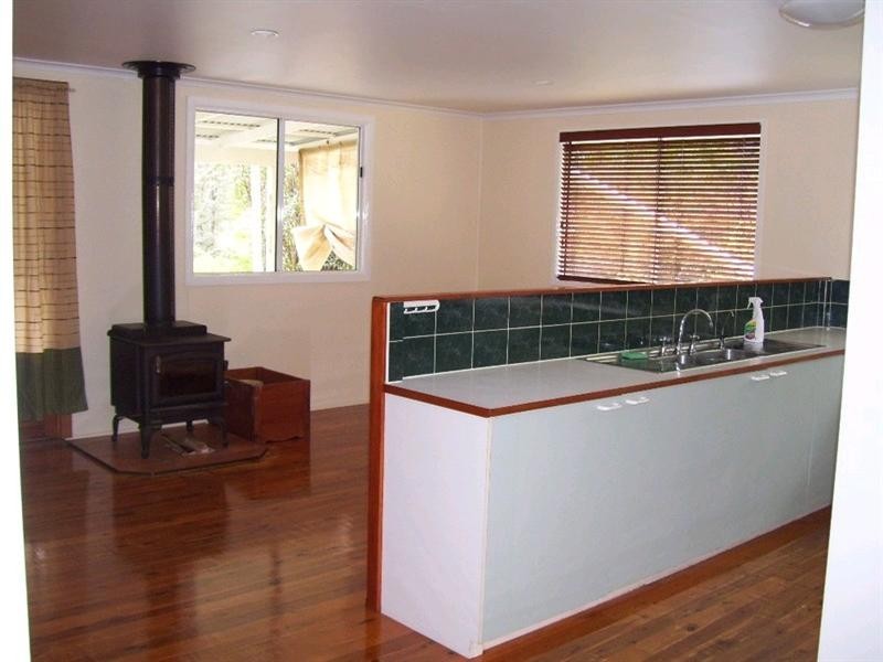 30 McErlean Road, Ravensbourne QLD 4352