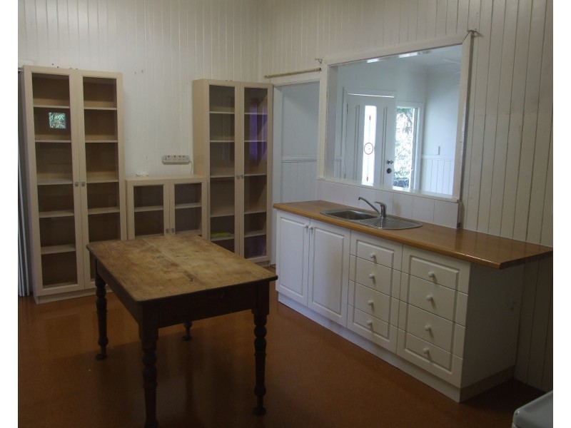 7 Jones Street, Crows Nest QLD 4355