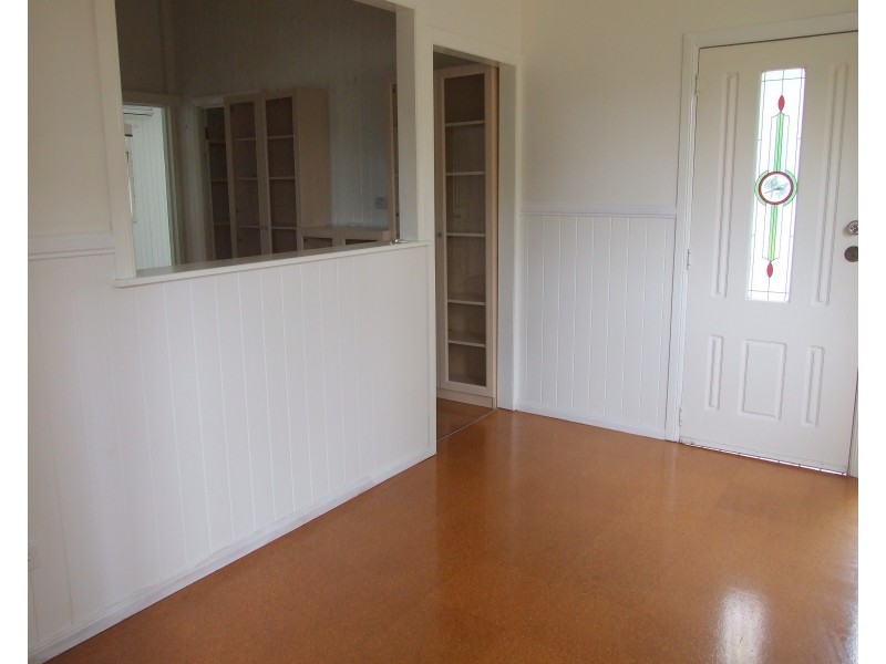 7 Jones Street, Crows Nest QLD 4355