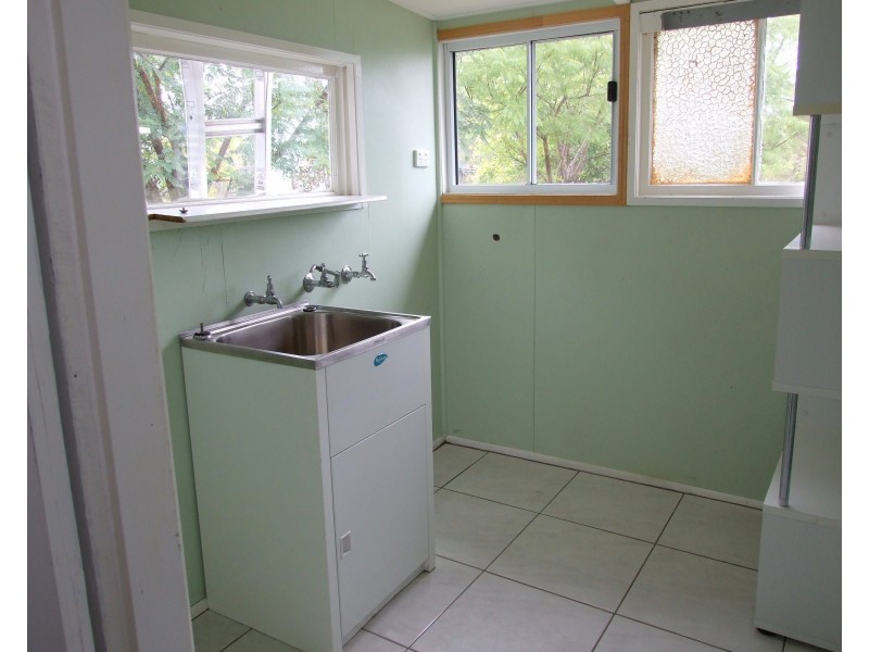 7 Jones Street, Crows Nest QLD 4355