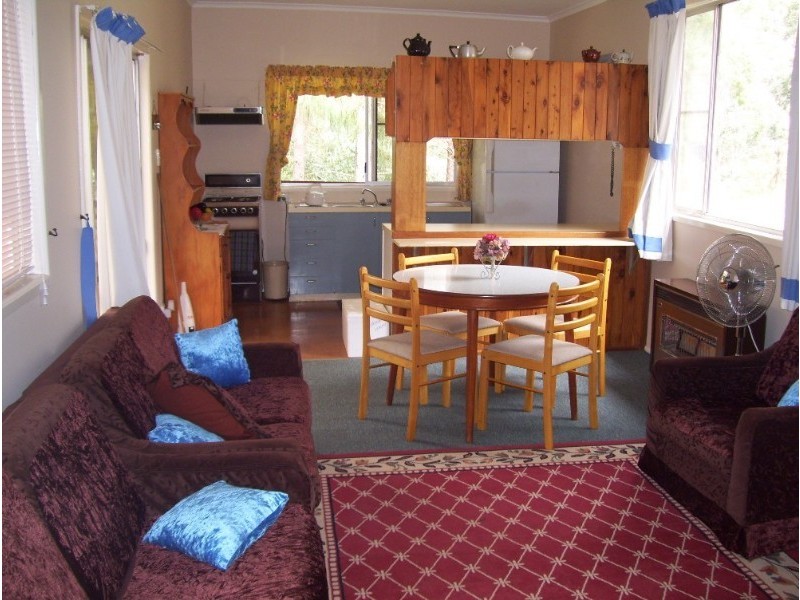 Hampton QLD 4352