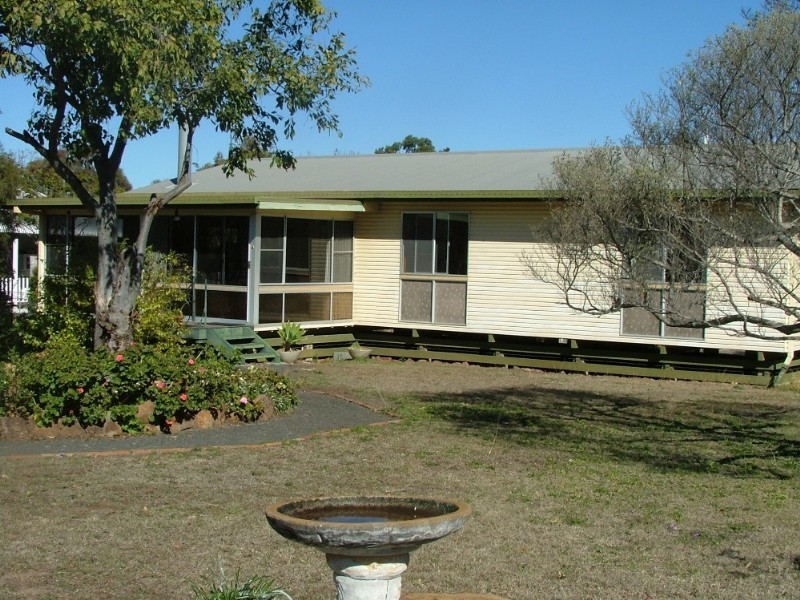 45 Mocatta Street, Goombungee QLD 4354