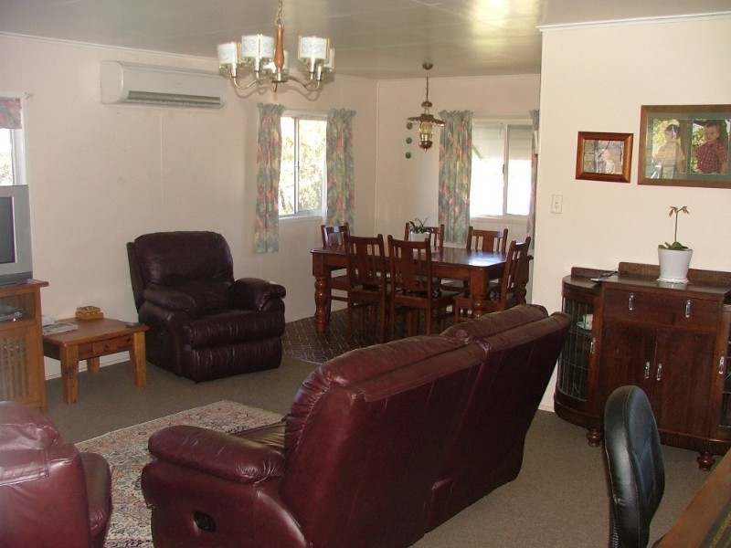 45 Mocatta Street, Goombungee QLD 4354