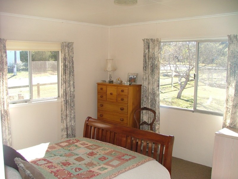 45 Mocatta Street, Goombungee QLD 4354