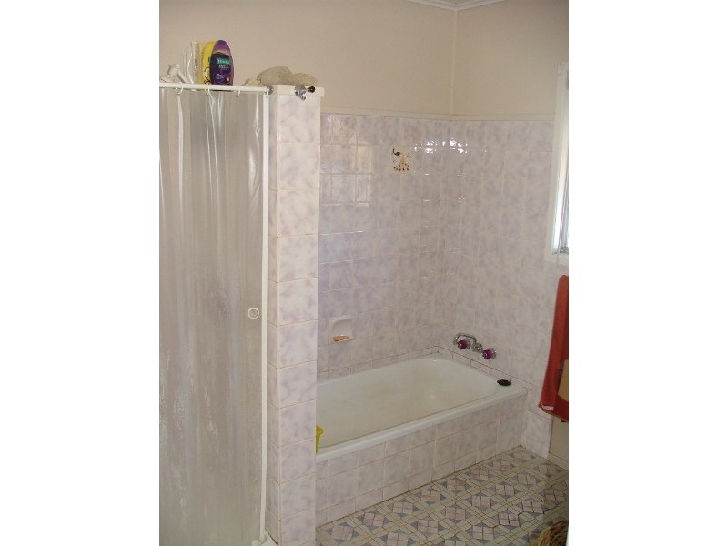 45 Mocatta Street, Goombungee QLD 4354