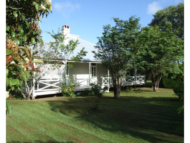 18 Sharp Street, Crows Nest QLD 4355