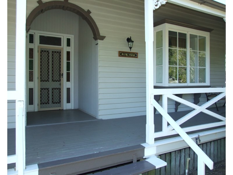 18 Sharp Street, Crows Nest QLD 4355