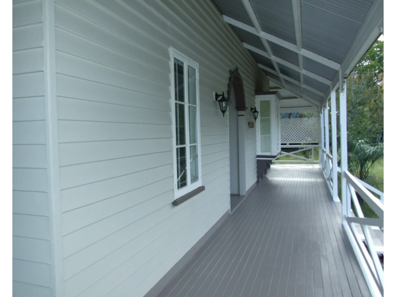 18 Sharp Street, Crows Nest QLD 4355