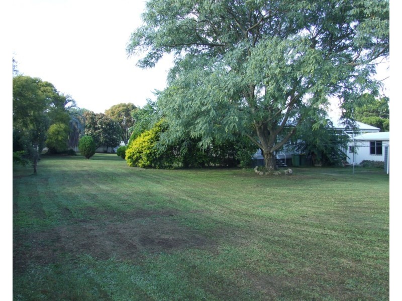 18 Sharp Street, Crows Nest QLD 4355