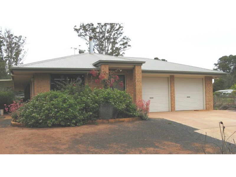 14 Davidson Lane, Hampton QLD 4352