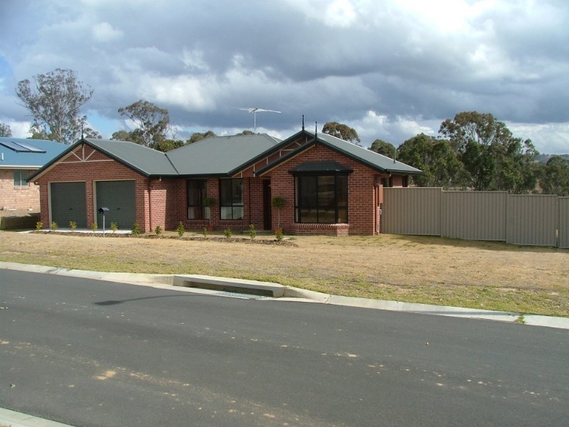 5 Jane Street, Crows Nest QLD 4355