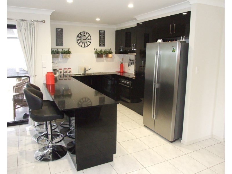 1 Park Lane, Crows Nest QLD 4355