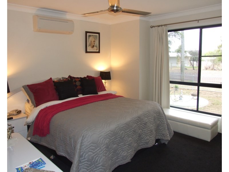 1 Park Lane, Crows Nest QLD 4355