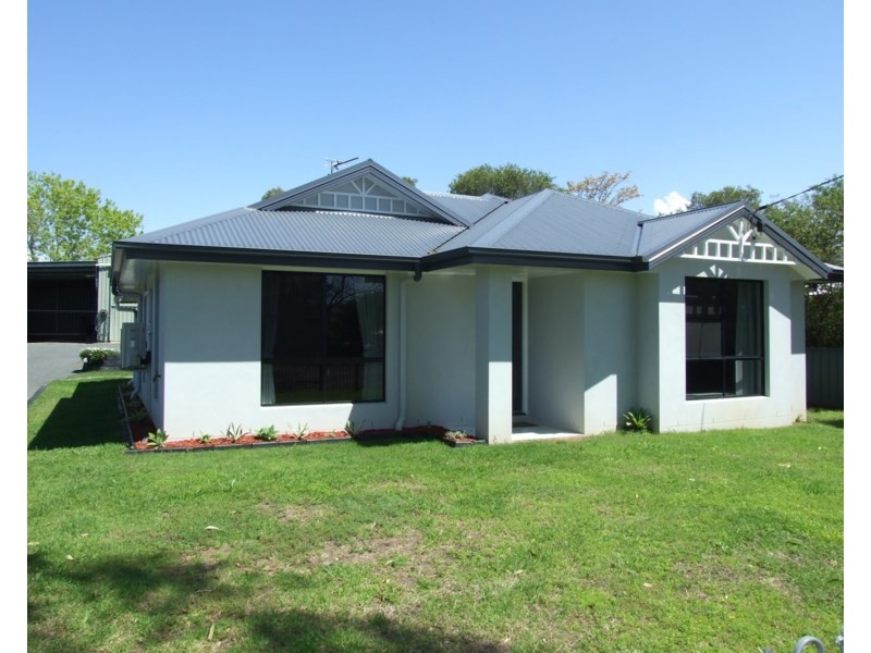 1 Park Lane, Crows Nest QLD 4355