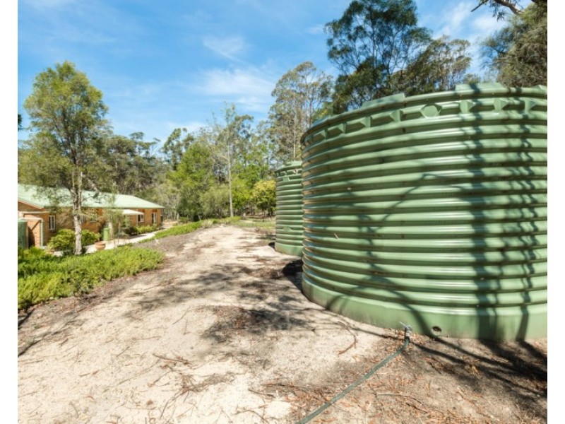 12 Pinnell Road, Crows Nest QLD 4355