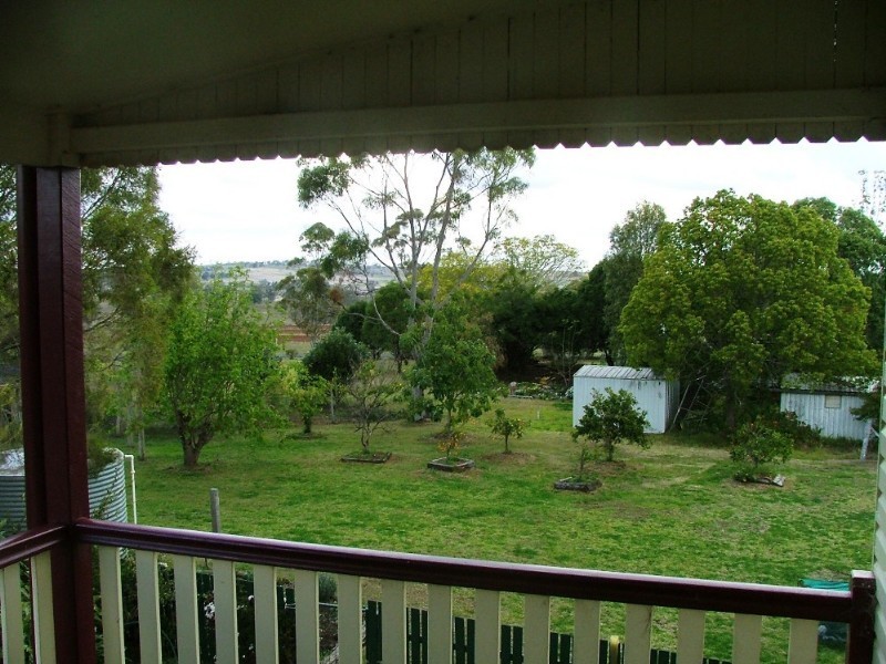 3 George Street, Crows Nest QLD 4355