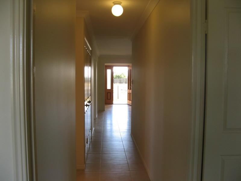 17 Vicky Avenue, Crows Nest QLD 4355