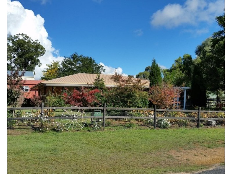 9 Hayden Street, Crows Nest QLD 4355