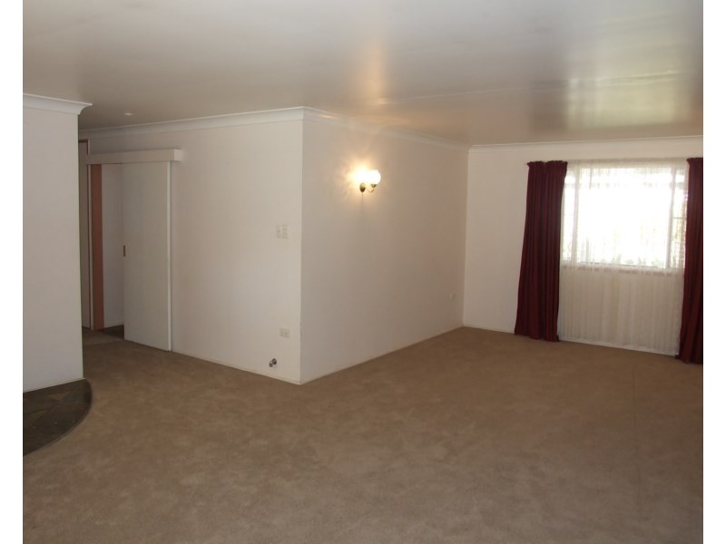 9 Hayden Street, Crows Nest QLD 4355