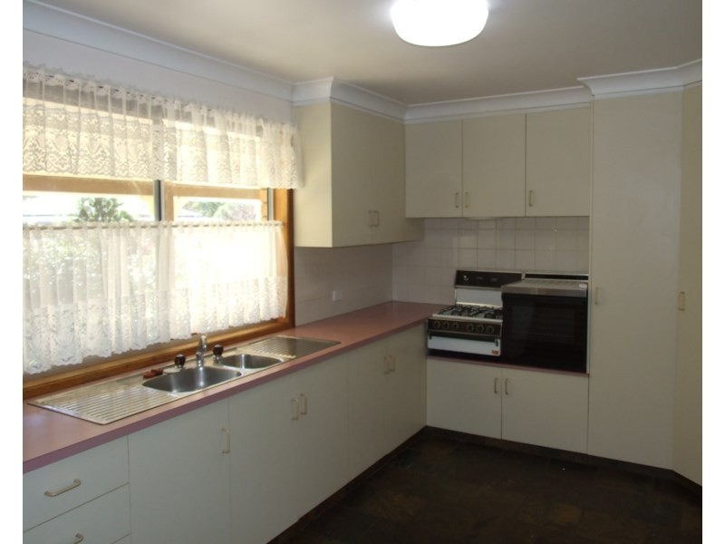 9 Hayden Street, Crows Nest QLD 4355