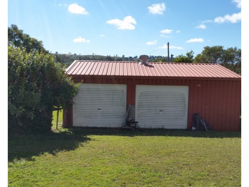 9 Hayden Street, Crows Nest QLD 4355