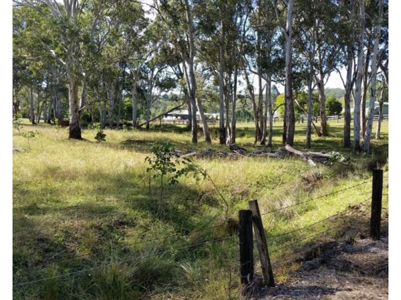 9 Hayden Street, Crows Nest QLD 4355