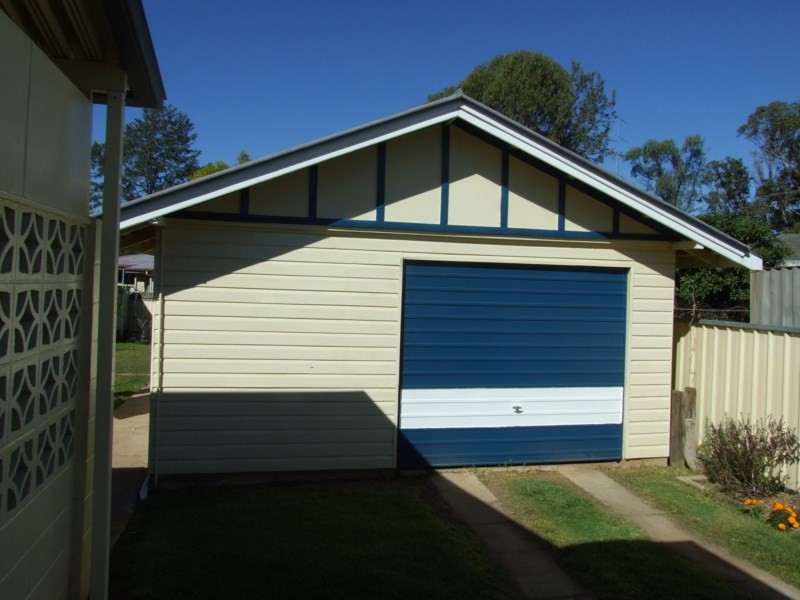 5 Nolan Street, Crows Nest QLD 4355