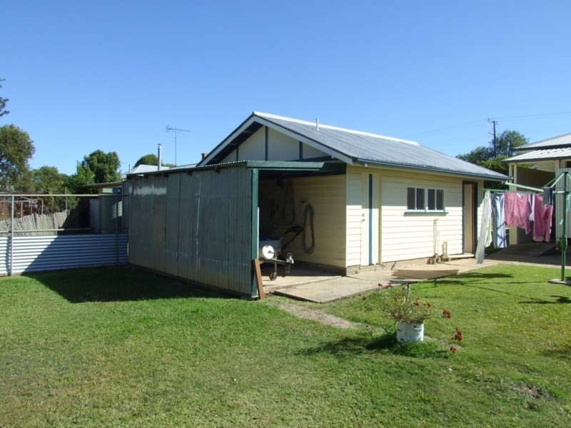 5 Nolan Street, Crows Nest QLD 4355