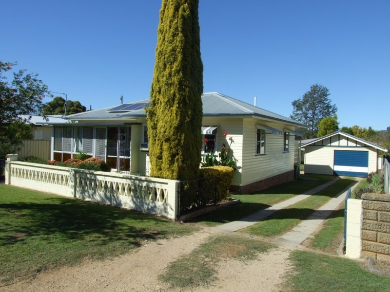 5 Nolan Street, Crows Nest QLD 4355