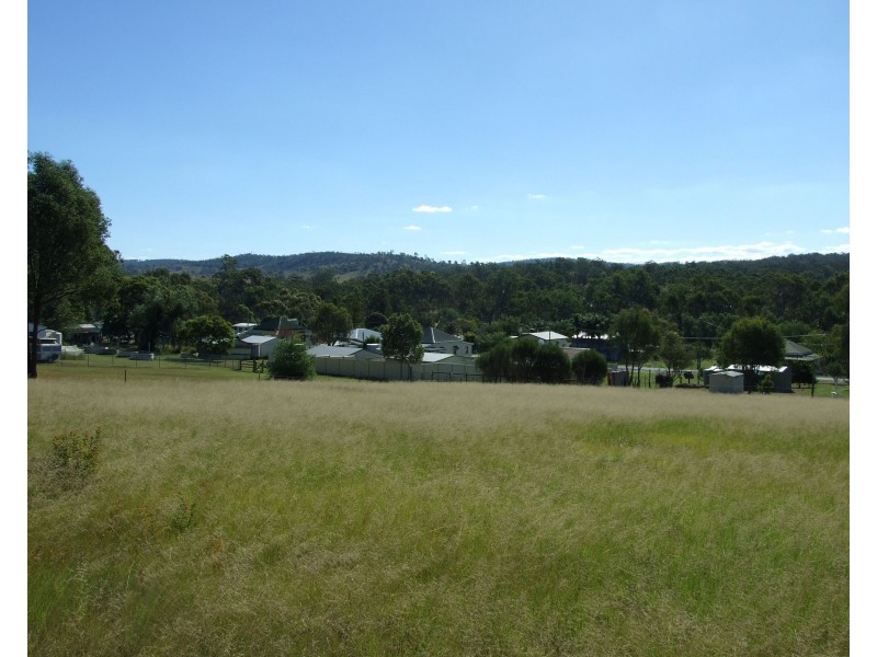 3 Flora Street, Cooyar QLD 4402