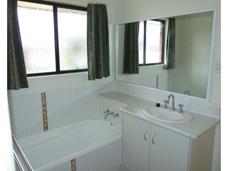 53a South Street, Crows Nest QLD 4355