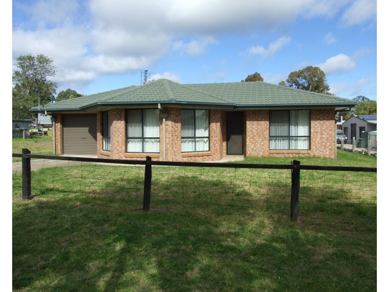 53a South Street, Crows Nest QLD 4355