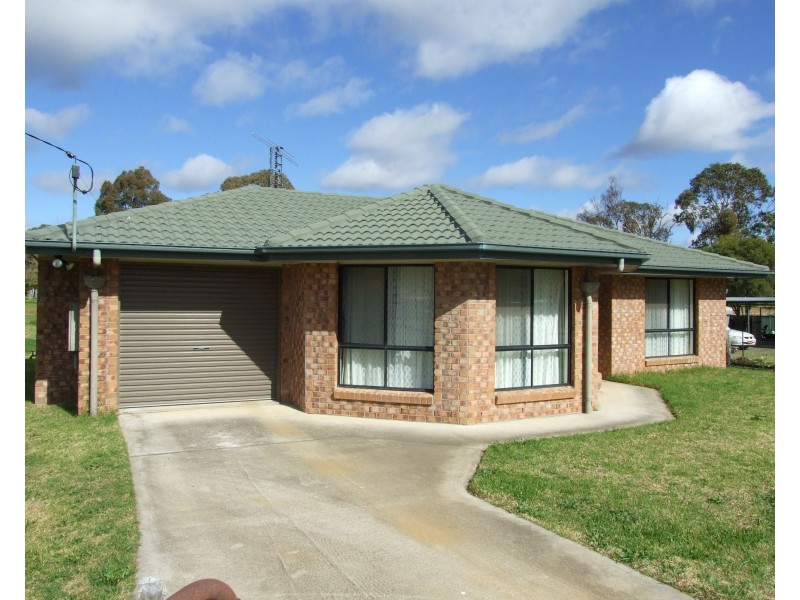 53a South Street, Crows Nest QLD 4355