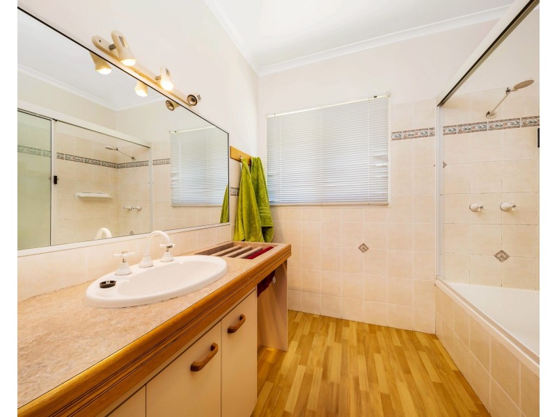 3 William Street, Crows Nest QLD 4355