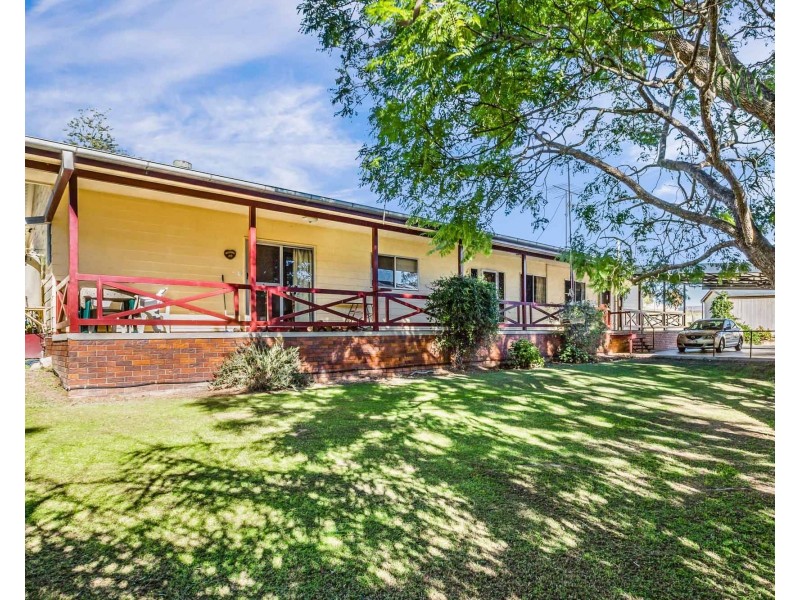 3 William Street, Crows Nest QLD 4355