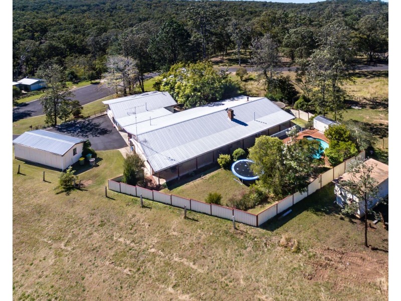 3 William Street, Crows Nest QLD 4355