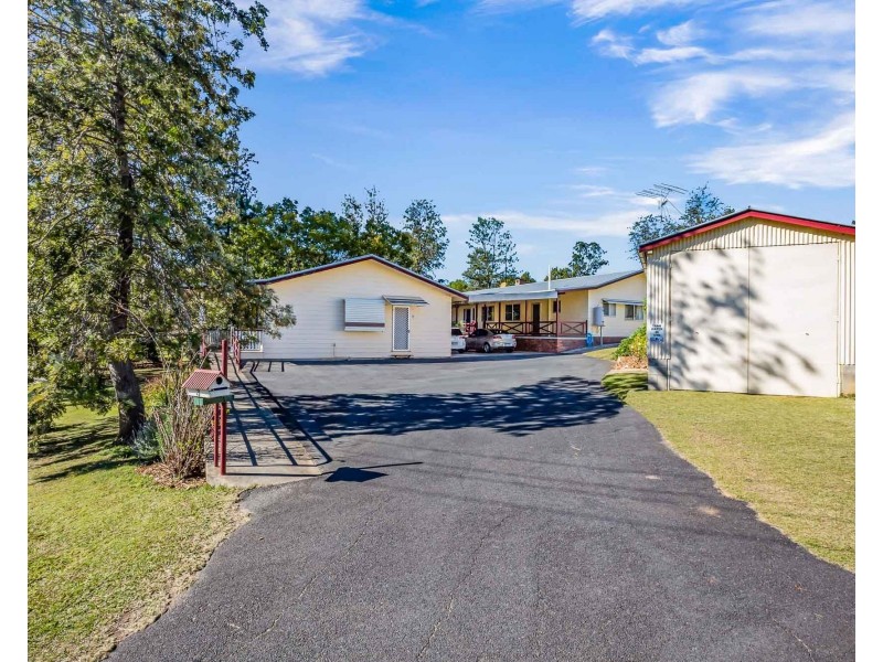 3 William Street, Crows Nest QLD 4355