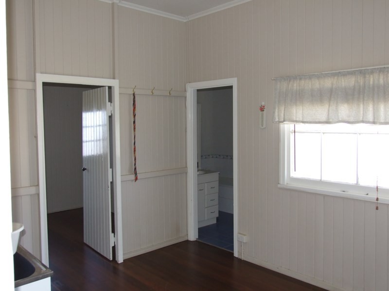 5 Lalor Street, Crows Nest QLD 4355