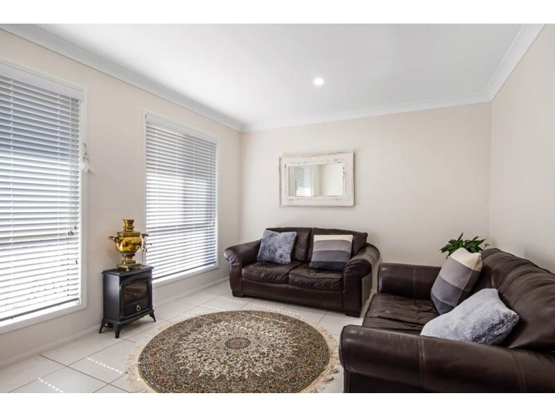 11 Cedarwood Drive, Crows Nest QLD 4355