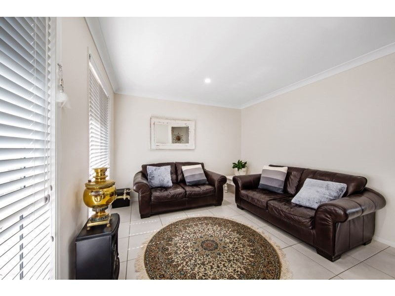 11 Cedarwood Drive, Crows Nest QLD 4355