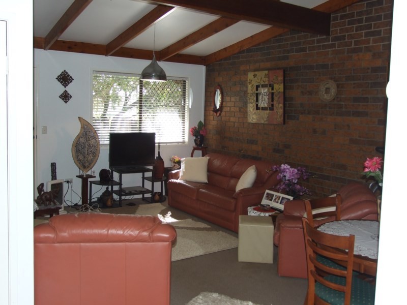 8/1 Whichello Street, Newtown QLD 4350